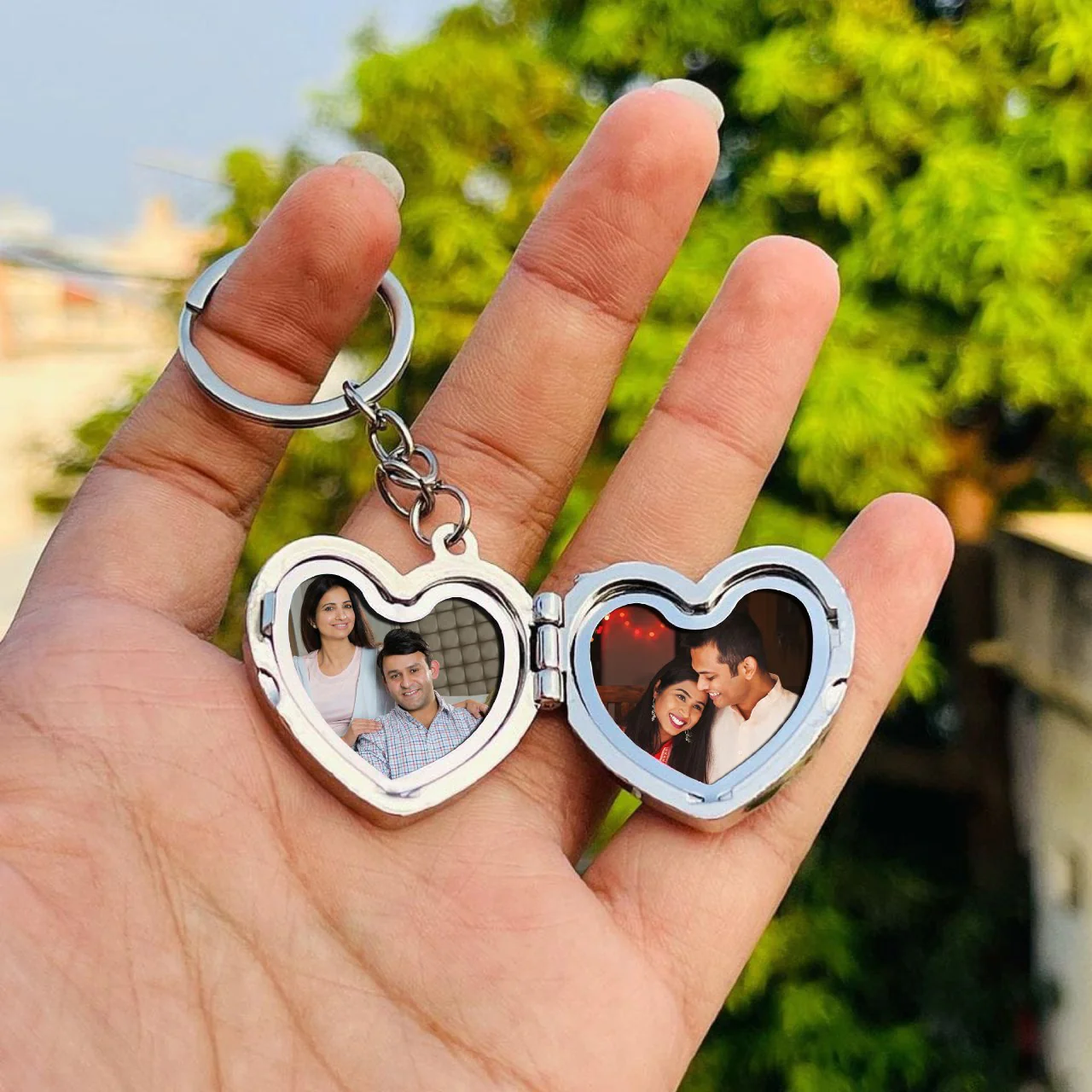 Open Double Pic Heart Keyring